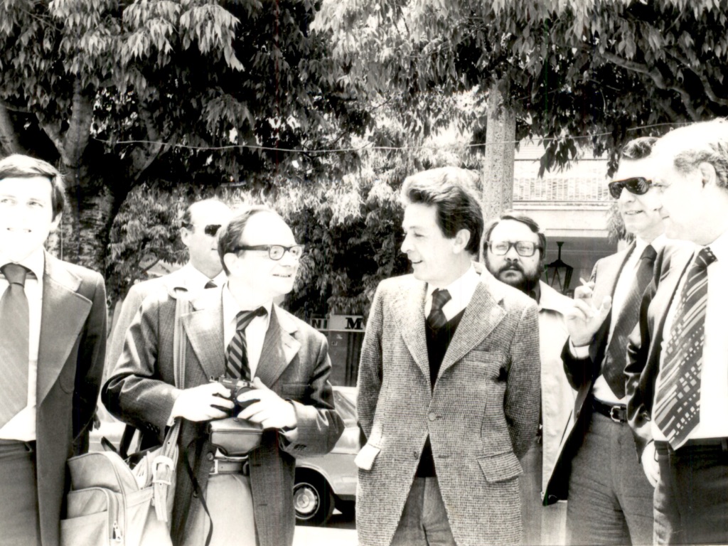 Berlinguer con Henzi Alleg redattore de Umanitè PCF Avezzano 18 05 1976